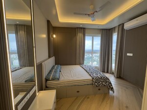 Bedroom in 3 BHK Apartment at Prestige Fairfield, Rmv 2nd Stage – for Rent