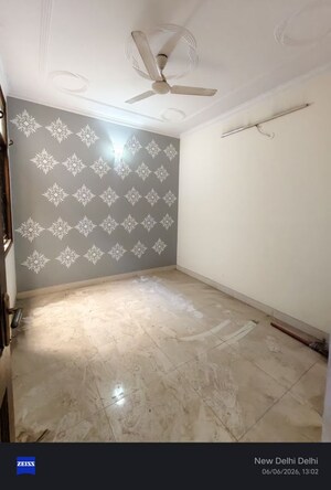 Room in 2 BHK Builder Floor at Govindpuri – for Rent