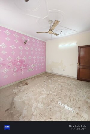 Room in 2 BHK Builder Floor at Govindpuri – for Rent