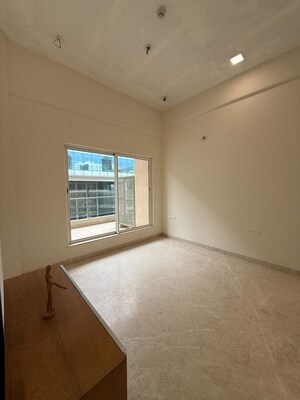 Room in 3 BHK Apartment at Indiabulls Sky Forest, Lower Parel – for Sale