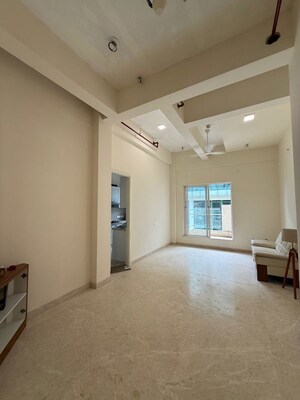 Room in 3 BHK Apartment at Indiabulls Sky Forest, Lower Parel – for Sale