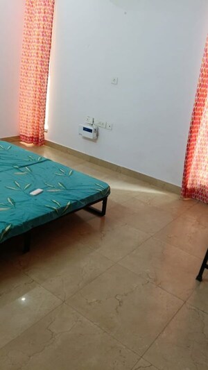 Bedroom in 3 BHK Builder Floor at Vipul World Plots, Sector 48 – for Rent