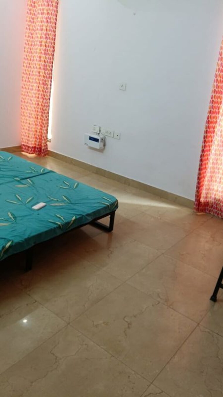Bedroom, vipul-world-plots 3 Bedroom 240 Sq.Yd. Builder Floor In Sector 48 Gurgaon 10428685