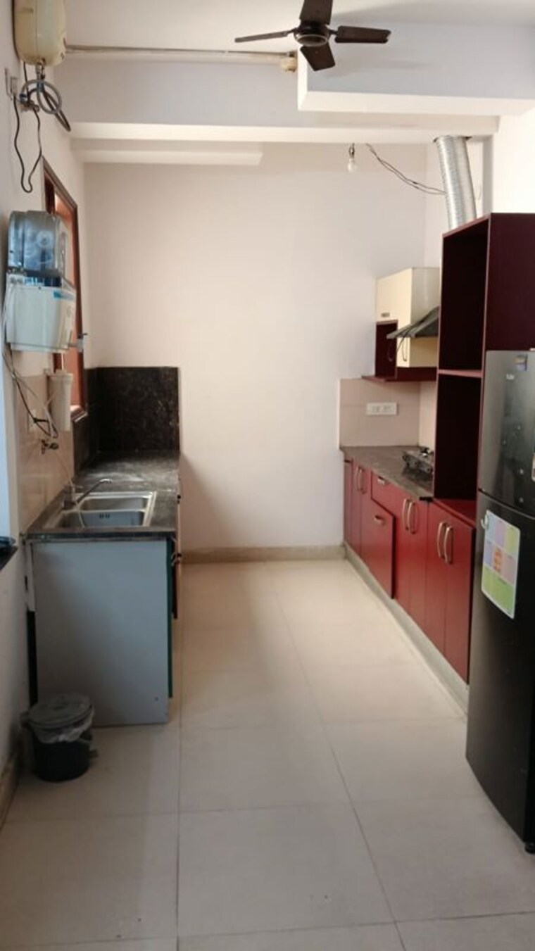 Kitchen, vipul-world-plots 3 Bedroom 240 Sq.Yd. Builder Floor In Sector 48 Gurgaon 10428685