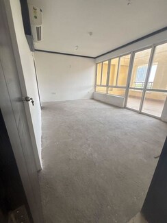 4 BHK + Servant Room Apartment For Sale in Jaypee Greens Kalypso Court