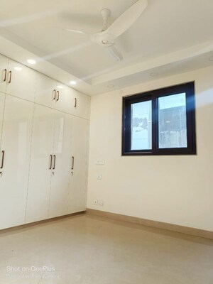 Room in 3 BHK Builder Floor at Greater Kailash I – for Rent