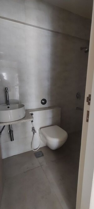 Bathroom in 3 BHK Apartment at Indiabulls Sky Forest, Lower Parel – for Sale