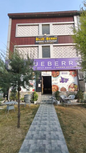  Shop – Exterior View View at Knowledge Park 3 Greater Noida - for Rent