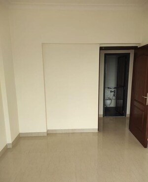 Room in 2 BHK Apartment at K Raheja Heights, Malad East – for Rent