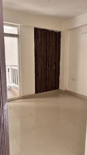 Room in 2 BHK Apartment at Stellar One, Sector 1 Greater Noida – for Rent