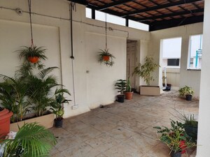 Parking in 3 BHK Apartment at Richards Town – for Rent