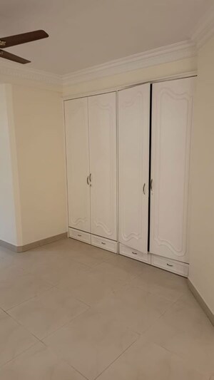 Room in 3 BHK Apartment at Ashok Nagar – for Rent