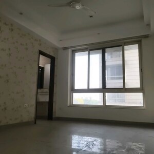 Room in 3.5 BHK Apartment at Jaypee Imperial Court, Sector 128 – for Sale