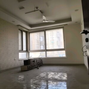 Room in 3.5 BHK Apartment at Jaypee Imperial Court, Sector 128 – for Sale