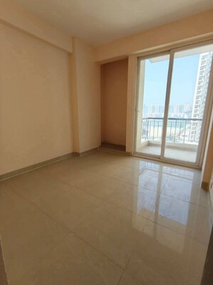 2 BHK Apartment For Rent in Antriksh Golf Link, Sector 1 Greater Noida