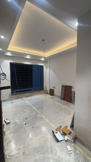 Room in 3 BHK Builder Floor at Naraina – for Sale
