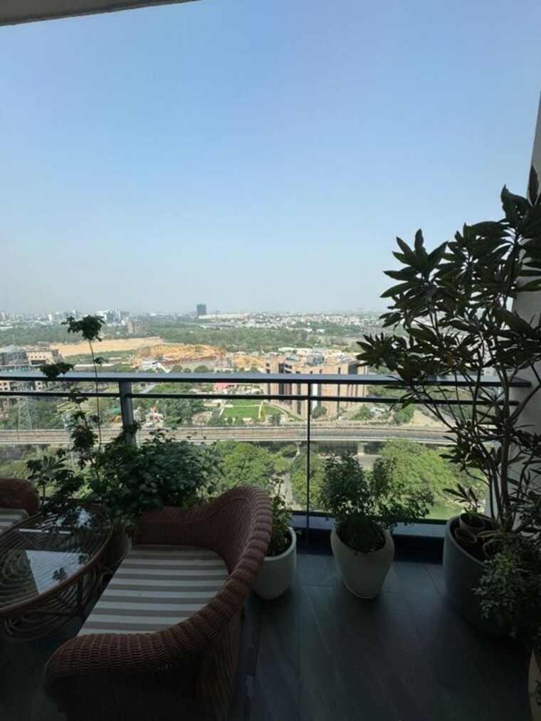 Exterior View, suncity-platinum-towers 4 Bedroom 4175 Sq.Ft. Apartment In Sector 28 Gurgaon 10428962