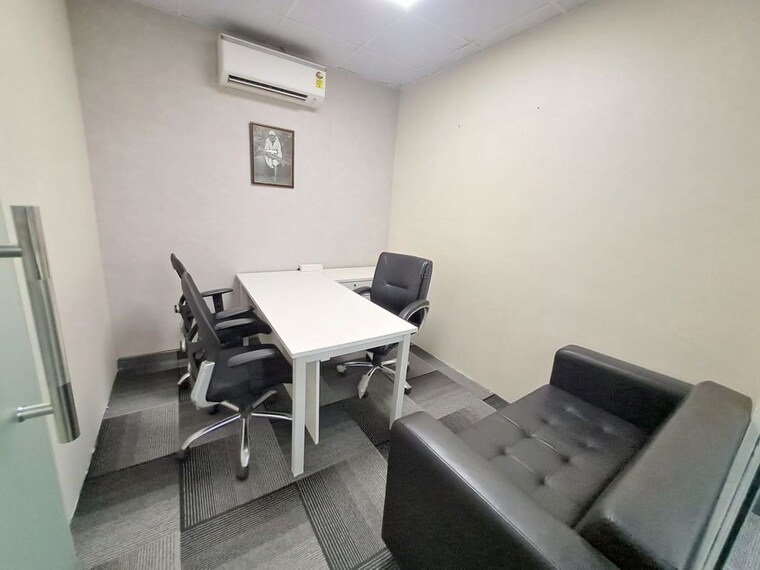 Team Area, arv-park Commercial Office Space in IT/SEZ 2000 Sq.Ft. In Sector 63 Noida 10428930
