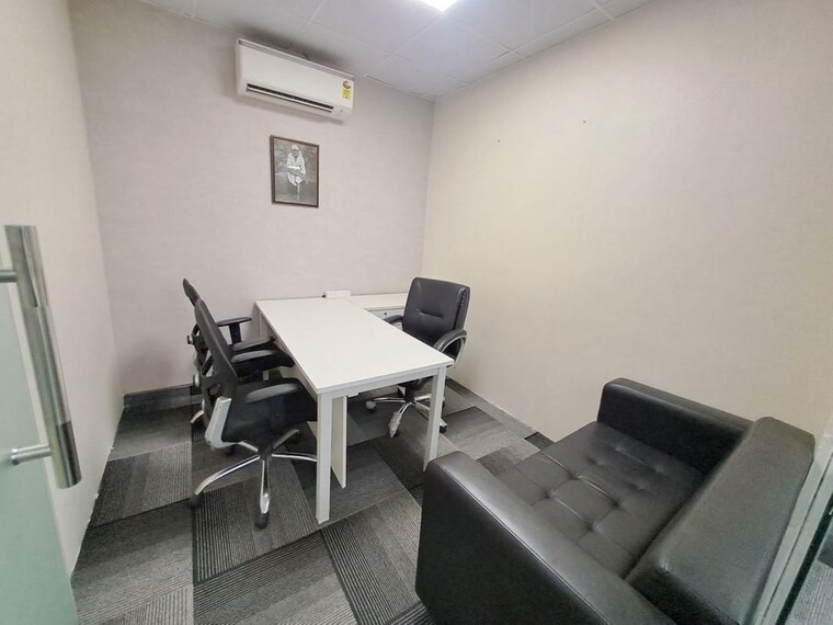Team Area, arv-park Commercial Office Space in IT/SEZ 2000 Sq.Ft. In Sector 63 Noida 10428930