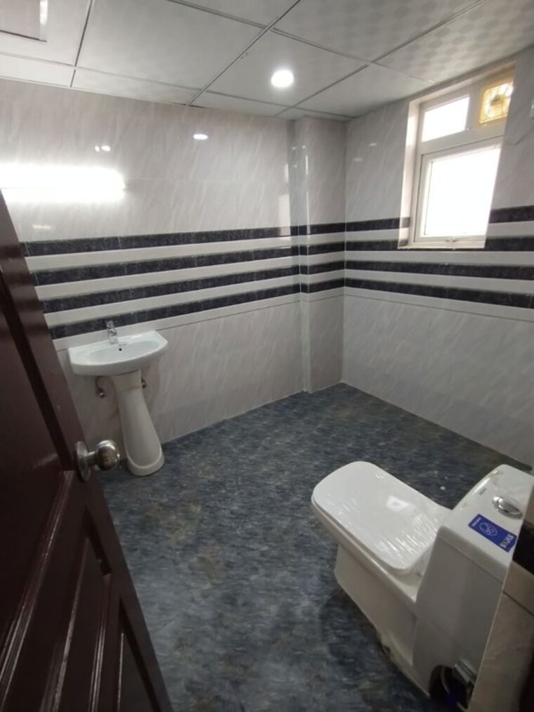 Kitchen, logix-blossom-county 4 Bedroom 2494 Sq.Ft. Apartment In Sector 137 Noida 10429014