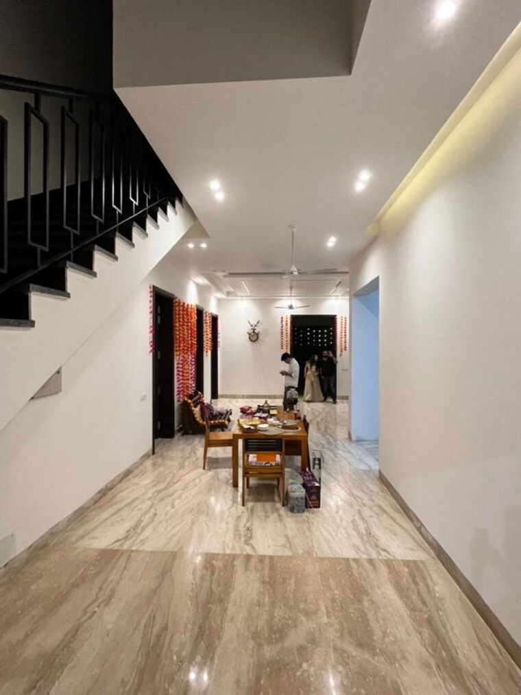  Parking, chattarpur 4 Bedroom 600 Sq.Ft. Builder Floor In Chattarpur Delhi 10427968