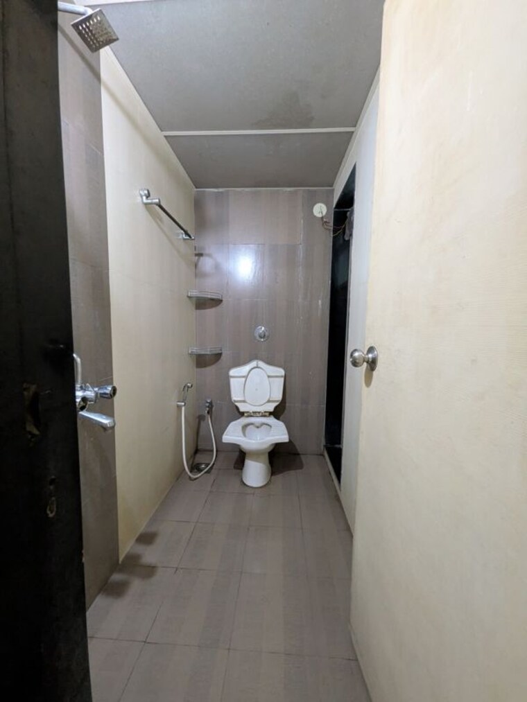 Bathroom, nisarg-hyde-park 2 Bedroom 1056 Sq.Ft. Apartment In Kharghar Navi Mumbai 10429025