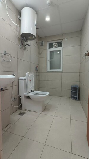 Bathroom in 6 BHK Independent House at Embassy Oxygen, Sector 144 – for Rent