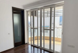 Room in 3 BHK Apartment at Koramangala – for Rent