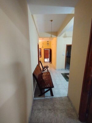 Furnished Amenities in 2 BHK Apartment at Frazer Town – for Rent