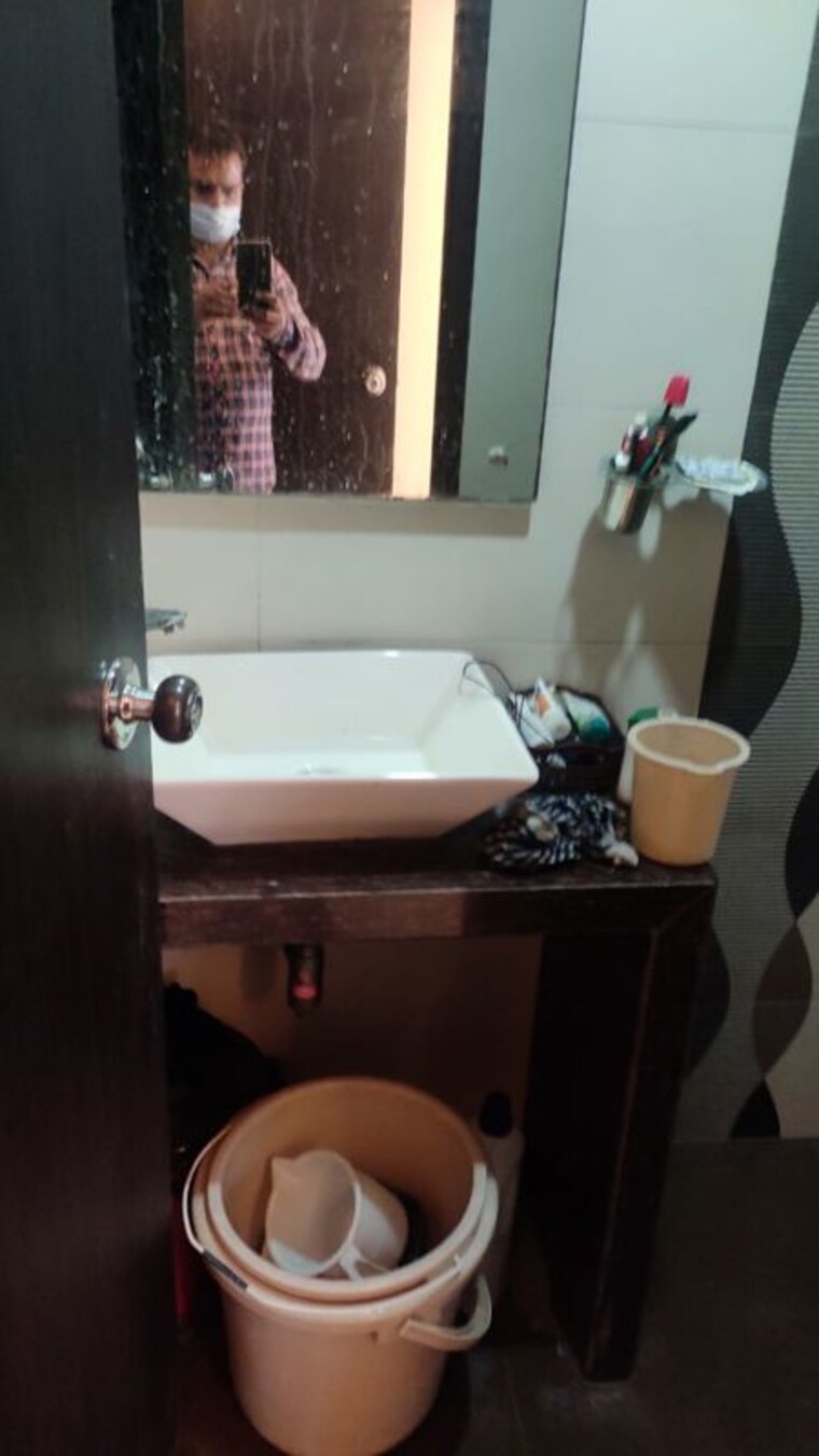 Bathroom, mota-mahal-apartment 2 Bedroom 800 Sq.Ft. Apartment In Andheri West Mumbai 10429066