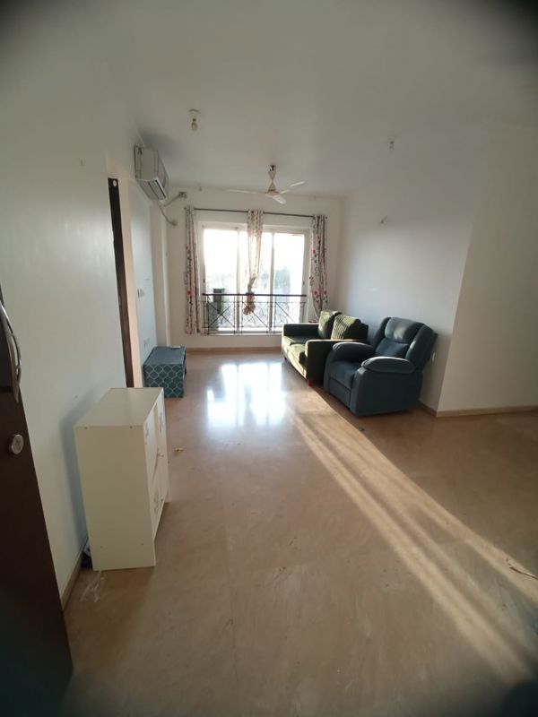 2 BHK 750 Sq.Ft. Apartment in Hiranandani Maitri Park