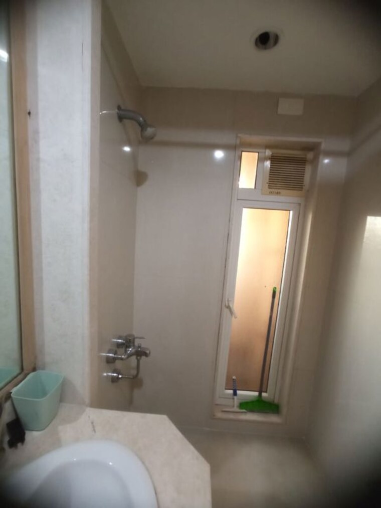 Bathroom, hiranandani-maitri-park 2 Bedroom 750 Sq.Ft. Apartment In Chembur Mumbai 10429093