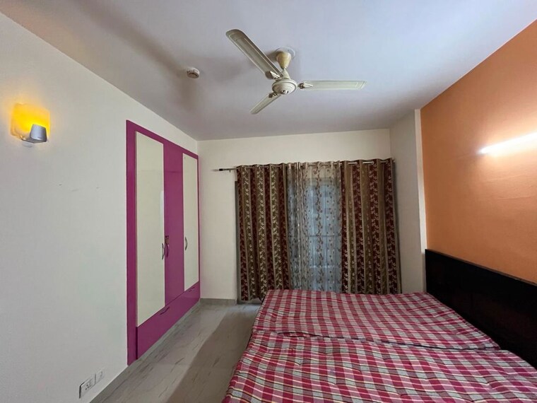 Bedroom, amrapali-silicon-city 3 Bedroom 1420 Sq.Ft. Apartment In Sector 76 Noida 10429176