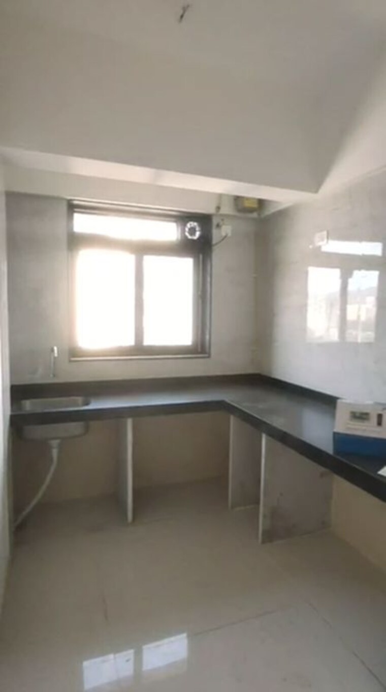 Kitchen, gurukripa-building 2.5 Bedroom 890 Sq.Ft. Apartment In Chembur Mumbai 10429135