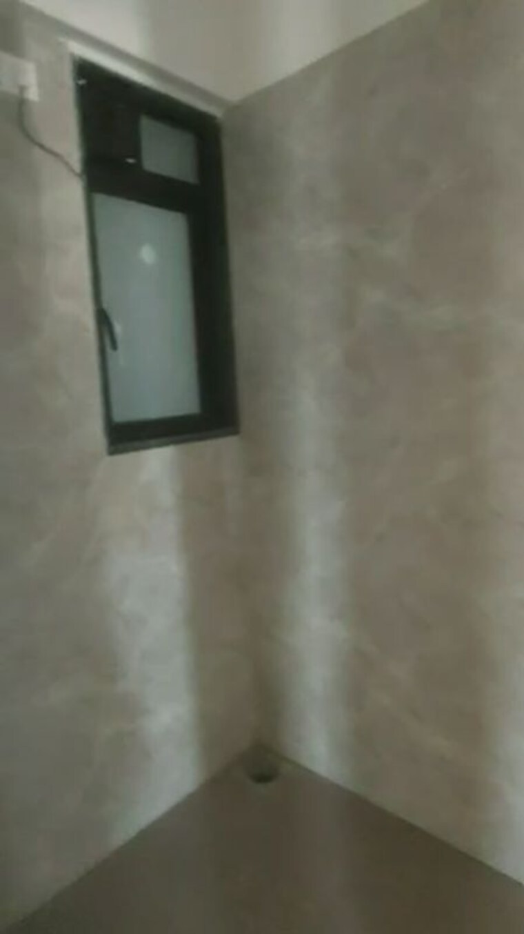 Bathroom, gurukripa-building 2.5 Bedroom 890 Sq.Ft. Apartment In Chembur Mumbai 10429135
