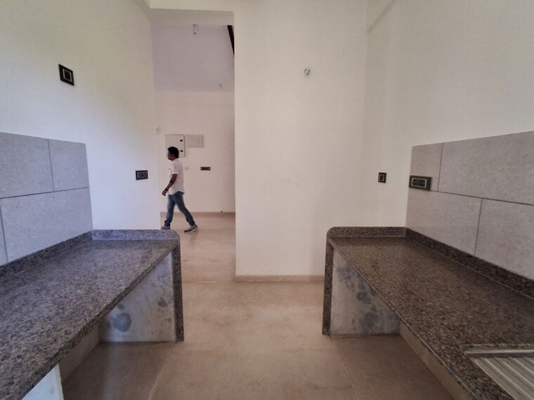Room, radius-residency-and-anand-bhuvan 2 Bedroom 1000 Sq.Ft. Apartment In Santacruz West Mumbai 10429159