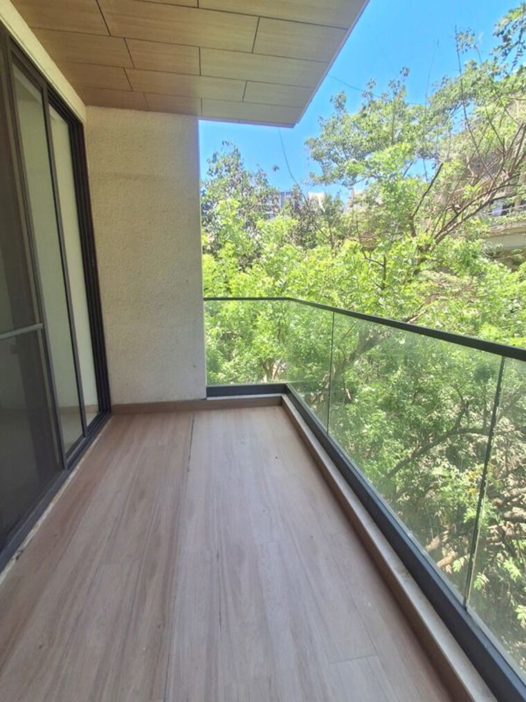 Balcony, radius-residency-and-anand-bhuvan 2 Bedroom 1000 Sq.Ft. Apartment In Santacruz West Mumbai 10429159