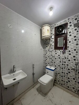 Bathroom in 1 BHK Builder Floor at Saket – for Rent