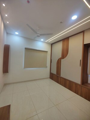 Room in 3 BHK Apartment at Prestige Beverly Hills, Kokapet – for Rent