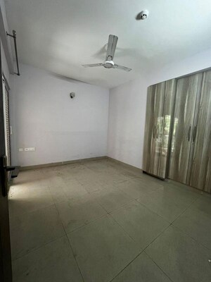 Room in 2 BHK Apartment at Stellar One, Sector 1 Greater Noida – for Rent