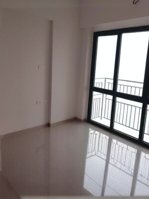2 BHK Apartment For Rent in Shankeshwar Solitaire Heights, Bhayandar West