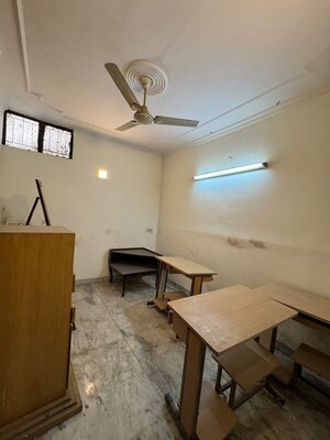 Team Area in 3 BHK Builder Floor at Masjid Moth – for Sale