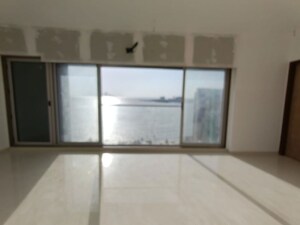 Room in 3 BHK Apartment at Joshi Vadi – for Rent