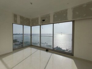 Room in 3 BHK Apartment at Joshi Vadi – for Rent
