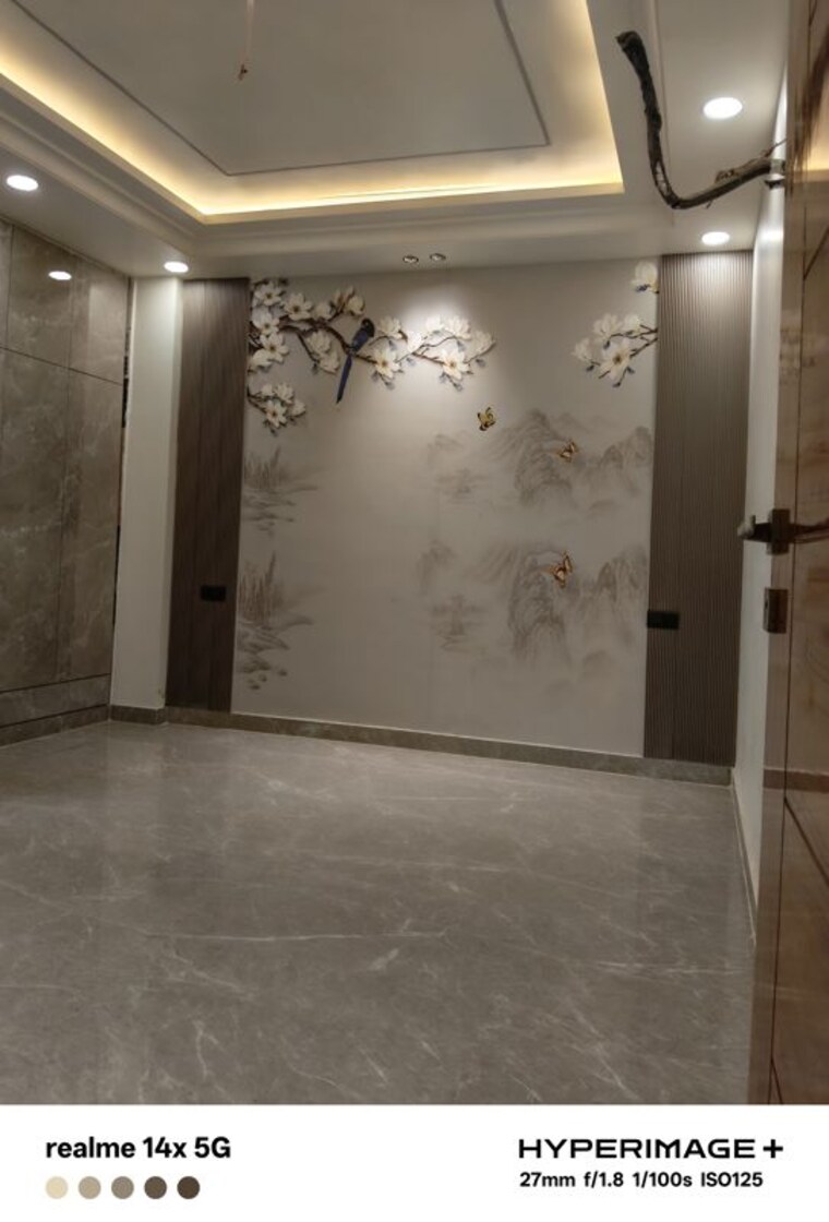 Room, sector 85 4 Bedroom 290 Sq.Yd. Builder Floor In Sector 85 Faridabad 10429234