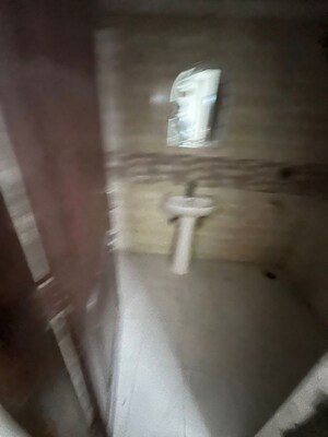 Bathroom in 2.5 BHK Apartment at Supertech Cape Town, Sector 74 – for Rent