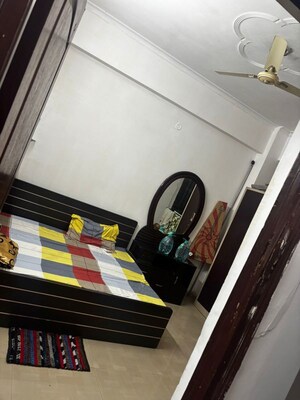 Bedroom in 3 BHK Apartment at Gomti Nagar – for Rent