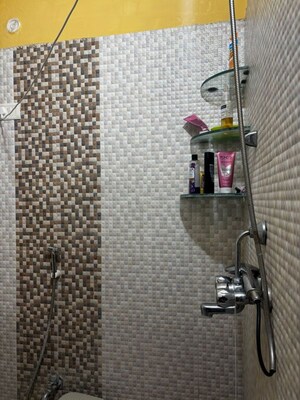 Furnished Amenities in 3 BHK Apartment at Gomti Nagar – for Rent
