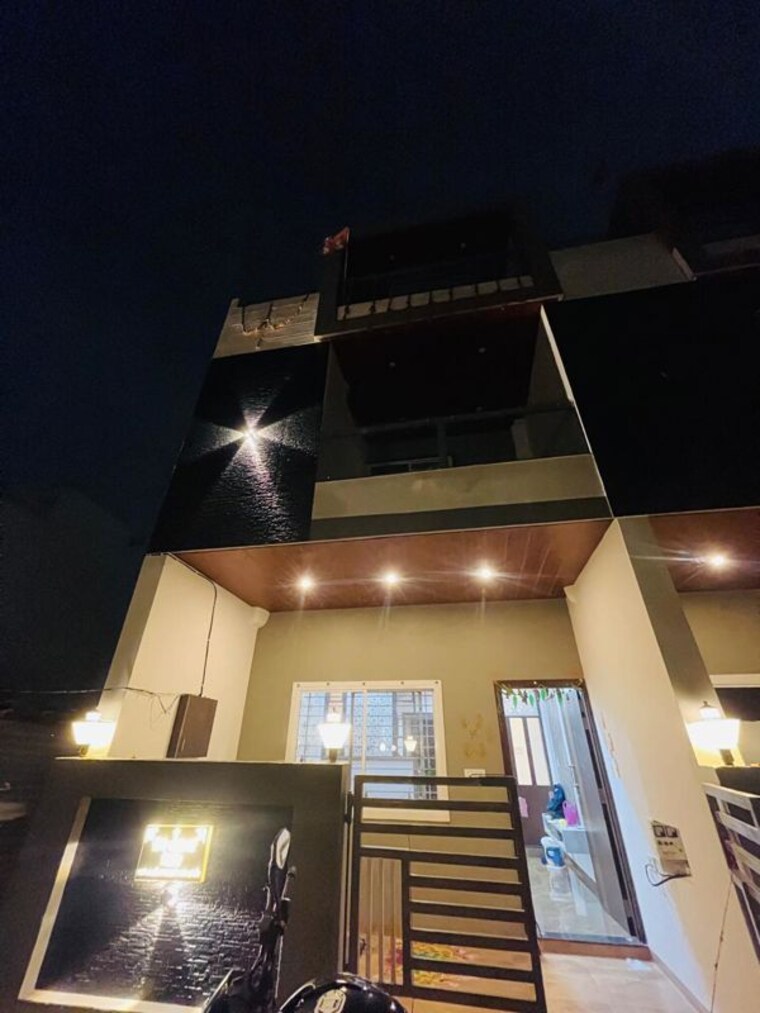 undefined, vistara-township 3 Bedroom 1000 Sq.Ft. Independent House In Nipania Indore 10429345