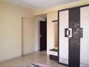 Room in 2 BHK Apartment at Majestic Kedarnath Apartments, Chembur – for Rent